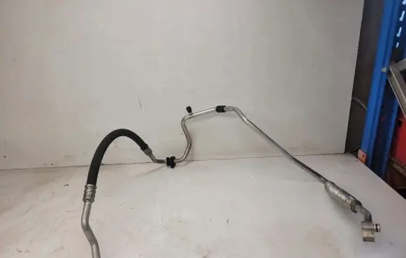 Audi Q3 8U Air conditioning (A/C) pipe/hose 8U0820743C