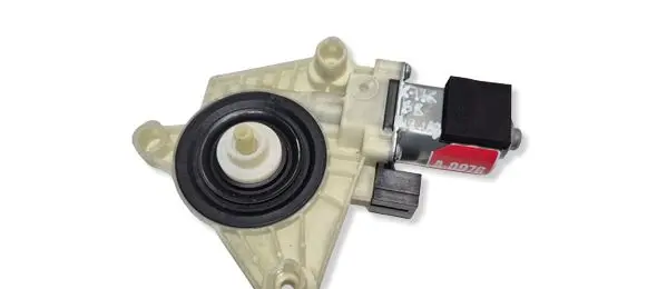 Volkswagen PASSAT B8 Rear door window regulator motor 5Q4959801D