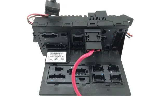Mercedes-Benz E W212 Fuse module 2115457701