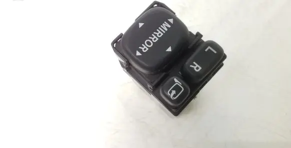 Wing mirror switch
