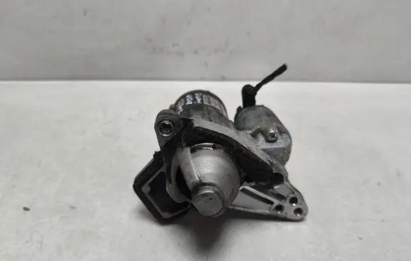 Nissan Qashqai Starter motor 233004979R