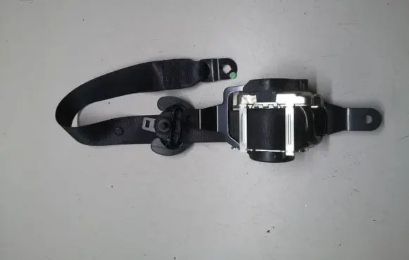 BMW X5 F15 Front seatbelt R2302LL 0589P10021 4R2302LLA