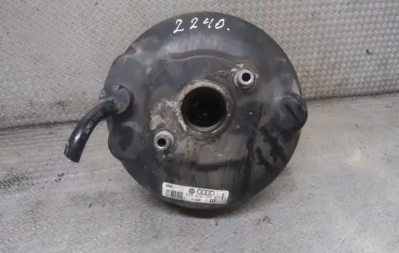 Audi A4 S4 B7 8E 8H Brake booster 8E0612105P