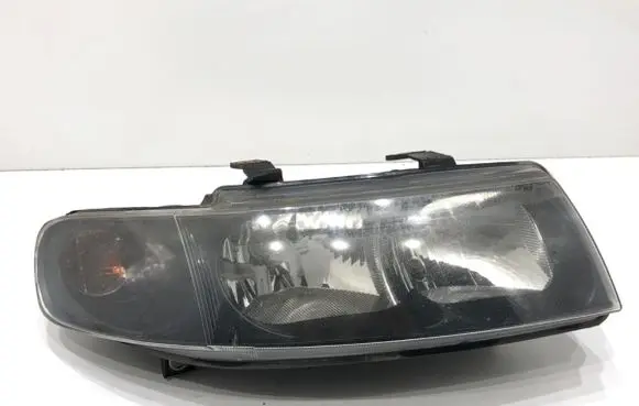 Seat Toledo II (1M) Headlight/headlamp