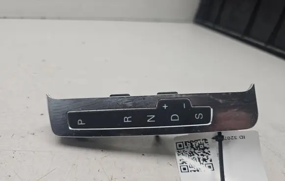 Audi Q7 4L Gear shift selector indicator 4L1713463A