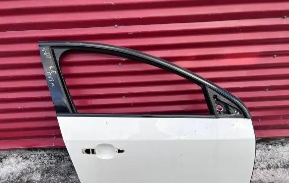 Volvo V60 Front door