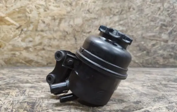 Jaguar XK8 - XKR Power steering fluid tank/reservoir