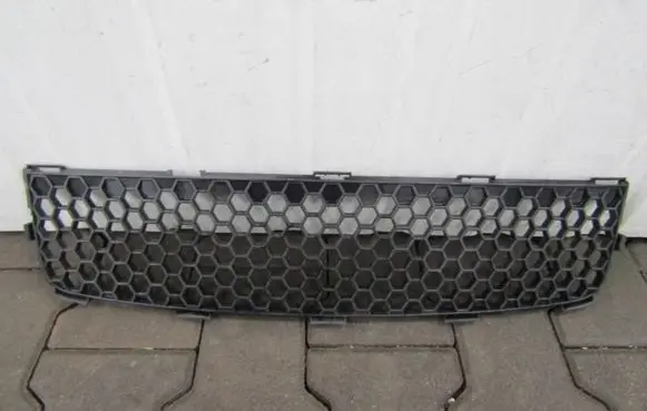 Toyota Yaris Front bumper lower grill 53112-52170