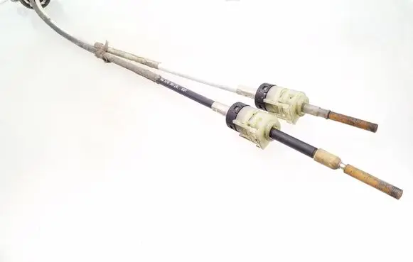 Opel Zafira A Gear shift cable linkage 90578381