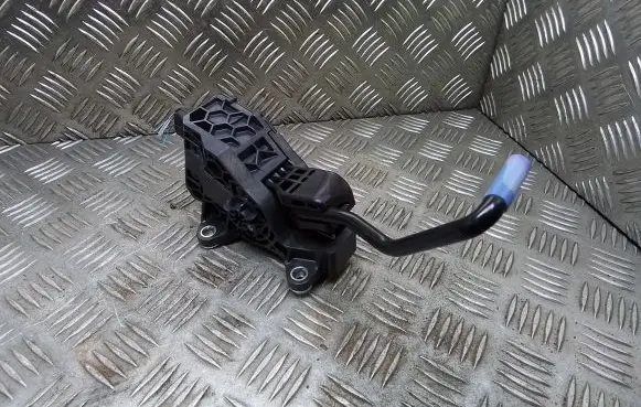 Lexus ES 250 - 300 - 330 Accelerator throttle pedal 7811033130 2701000440