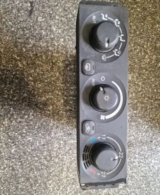 Mitsubishi Pajero Climate control unit