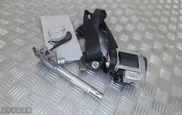 Citroen C4 II Picasso Front seatbelt 98010203xx
