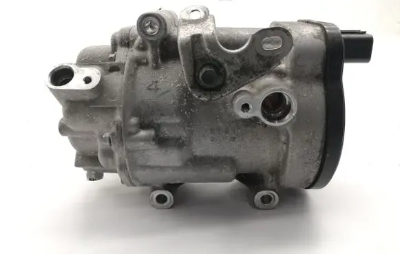 Toyota C-HR I Air conditioning (A/C) compressor (pump) ESB20C 0424000370