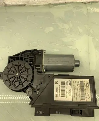 Audi A8 S8 D2 4D Rear door window regulator motor 4E0959801D