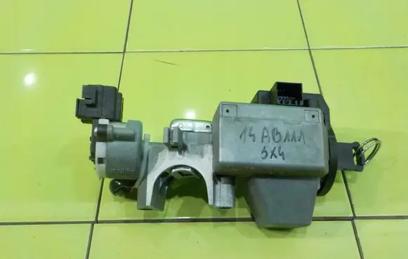 Suzuki SX4 Ignition lock 5WK49182