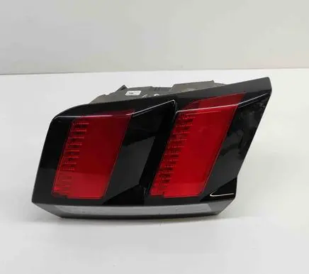 Peugeot 3008 II Tailgate rear/tail lights 9810477780