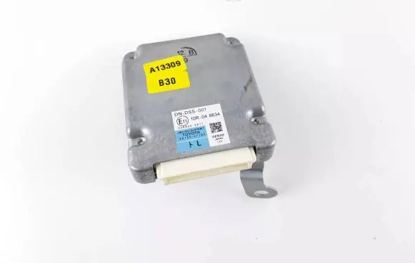 Toyota Prius+ (ZVW40) Other control units/modules 8815047180 0368003811