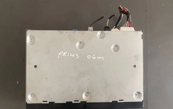 Toyota Prius (XW20) Navigation unit CD/DVD player 8684150100 021446 EJDD002027