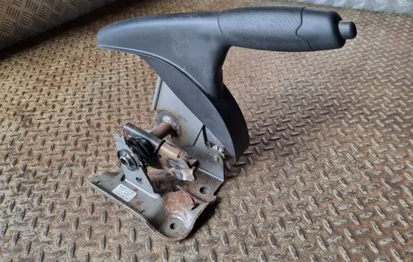 Nissan Juke I F15 Handbrake/parking brake lever assembly
