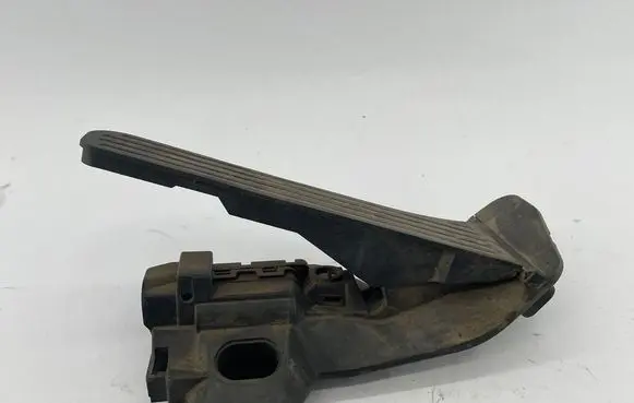 Volkswagen PASSAT CC Accelerator throttle pedal 1K2721503M 6PV00874500