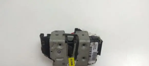 Dodge Caliber Front door lock 04589416AD M8619