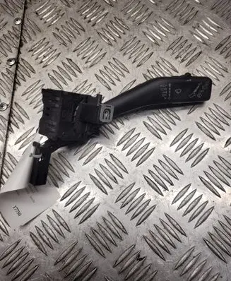 Volkswagen Golf V Wiper control stalk 1K0953519H