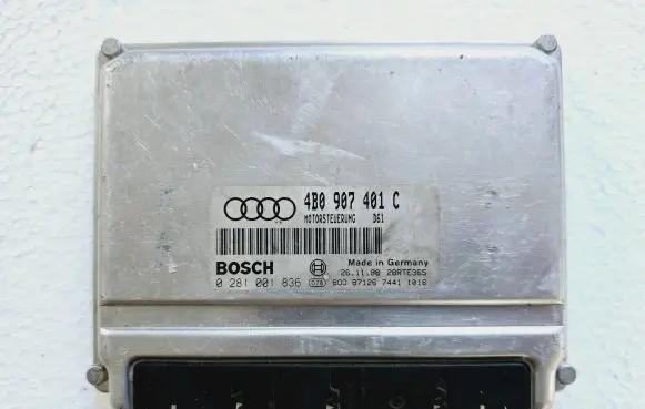 Audi A6 S6 C5 4B Engine control unit/module 4B0907401C