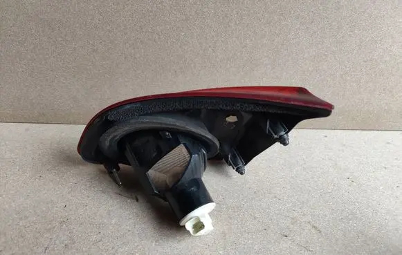 Nissan Qashqai Tailgate rear/tail lights 89503189