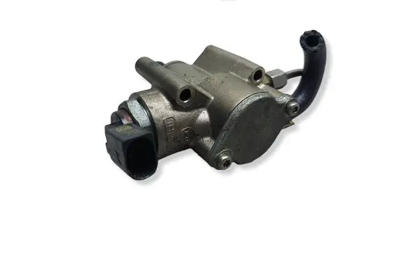 Volkswagen Golf V Fuel injection high pressure pump 03C127025RKAS 03C127025R