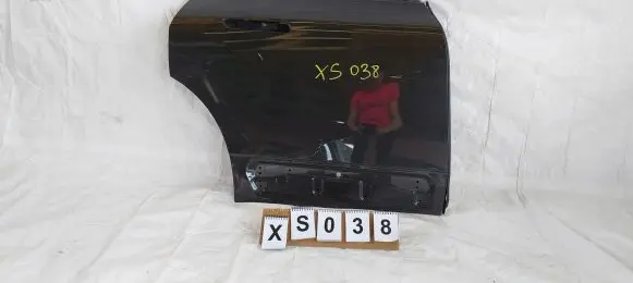 BMW iX Rear door
