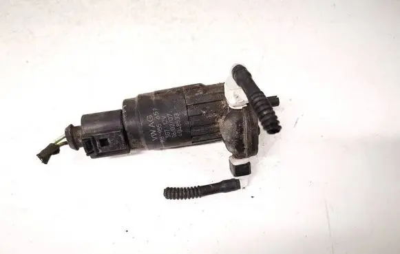 Skoda Yeti (5L) Windscreen/windshield washer pump 1K6955651