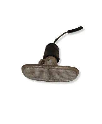 Audi A6 S6 C5 4B Front fender indicator light 