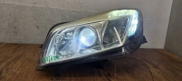Opel Insignia A Headlight/headlamp 1ZT00963101 0096310100070527