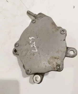 Toyota Avensis T270 Vacuum pump