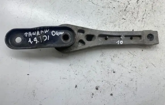 Volkswagen Touran I Engine mount bracket 1K0199855L