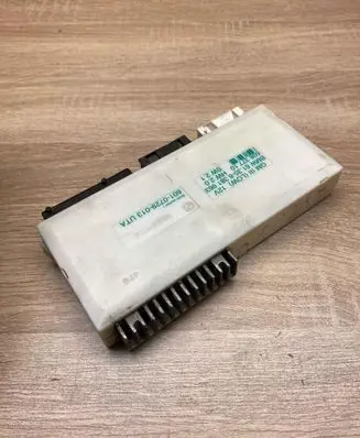 BMW 5 E39 Comfort/convenience module 8381963 60837710