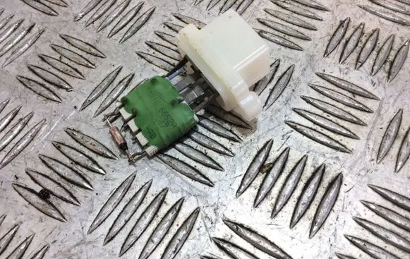 Ford Fiesta Heater blower fan relay 
