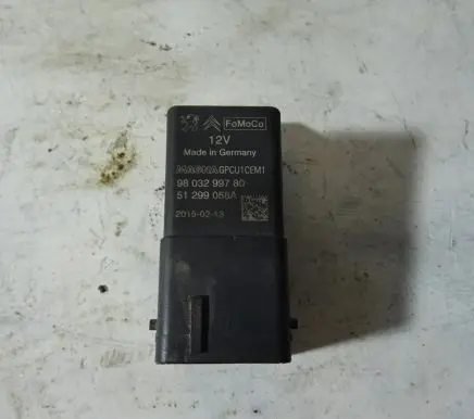 Ford Mondeo MK I Other relay 9803299780