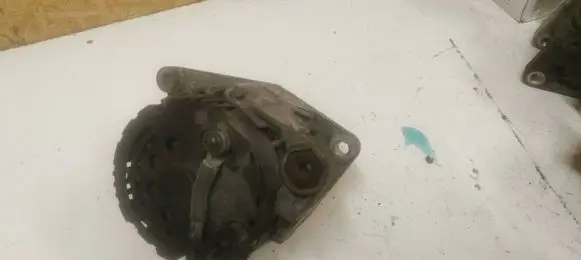 Volkswagen PASSAT B5.5 Generator/alternator 06B903016D SG9B010 2342225B