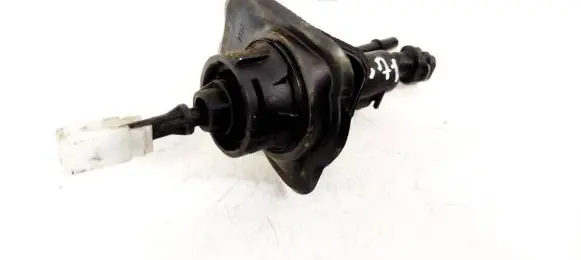 Mazda 3 I Clutch master cylinder