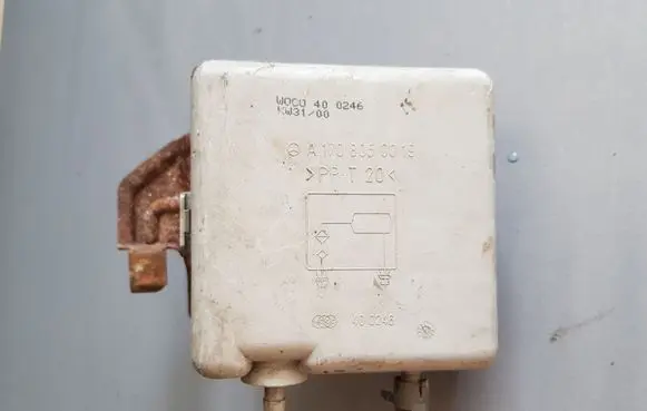 Mercedes-Benz CL C215 Vacuum air tank A1708050019