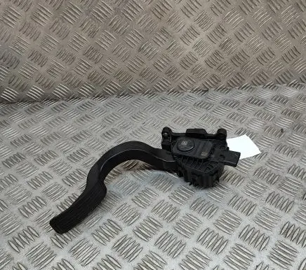Tesla Model 3 Accelerator throttle pedal 104469501A