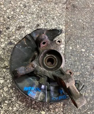 Toyota Avensis T250 Front wheel hub