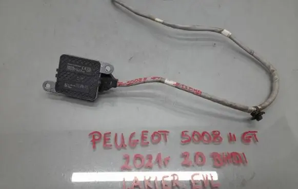 Peugeot 5008 II Lambda probe sensor 9817308880