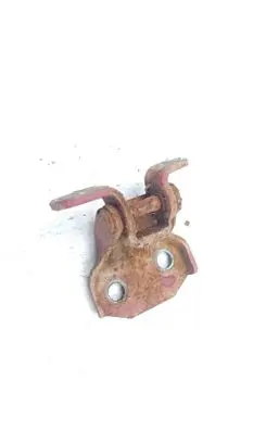 Subaru Impreza I Front door lower hinge 