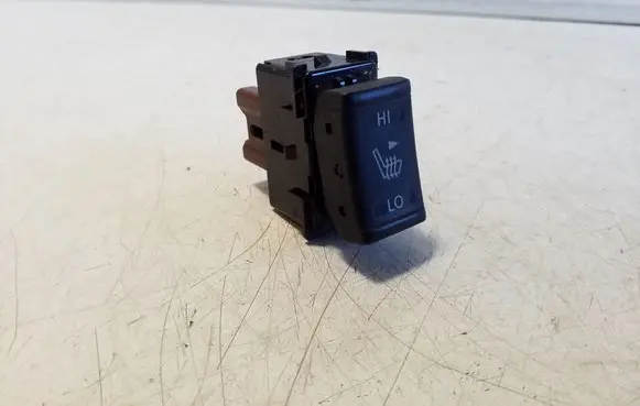 Nissan Leaf I (ZE0) Seat heating switch 16318MN