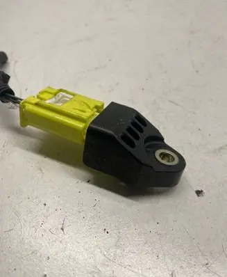Toyota Auris E180 Airbag deployment crash/impact sensor 8983102140