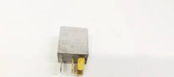 Toyota Corolla Verso AR10 Other relay 0332011001 9008087019