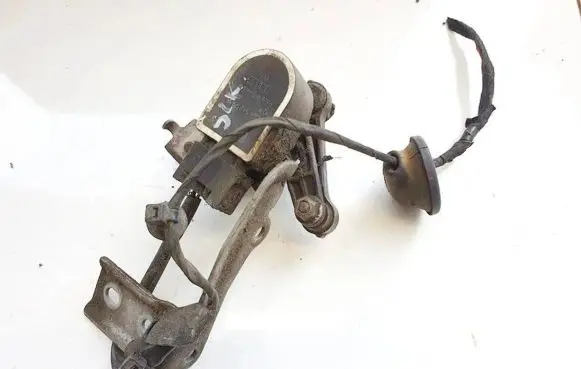 Mercedes-Benz E W212 Front height sensor lever a0045429918