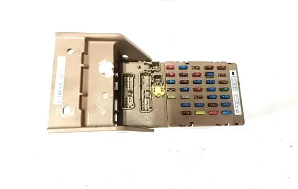 Subaru Forester SH Fuse module 82201fg010